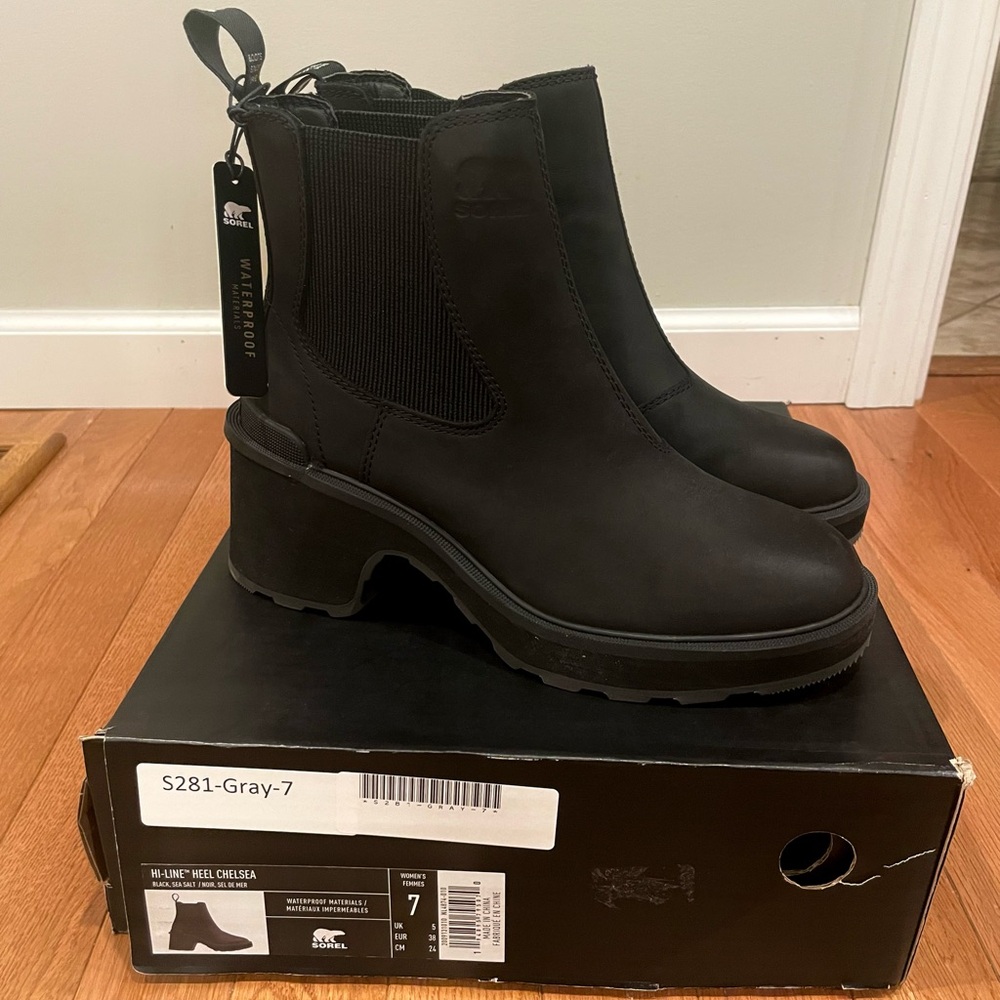 Sorel Hi-Line Chelsea boots